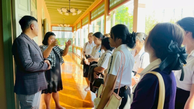 LINE_ALBUM_91268_251212_108