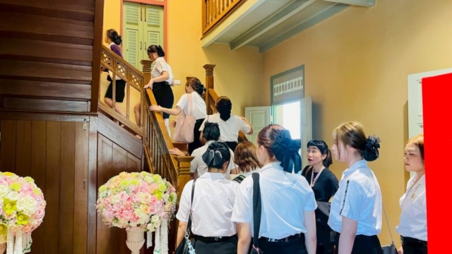 LINE_ALBUM_91268_251212_111