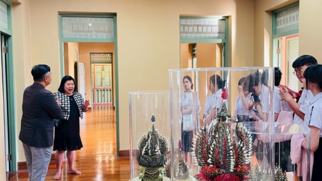 LINE_ALBUM_91268_251212_114