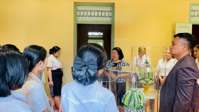 LINE_ALBUM_91268_251212_128