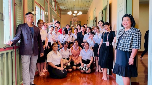 LINE_ALBUM_91268_251212_132