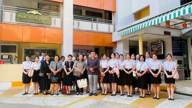 LINE_ALBUM_91268_251212_141