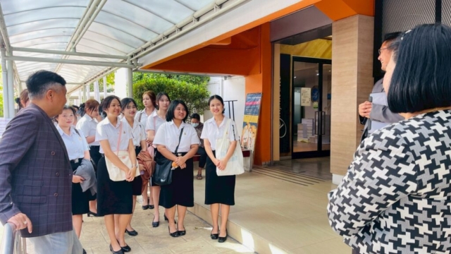 LINE_ALBUM_91268_251212_150