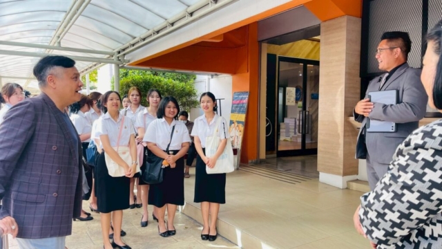 LINE_ALBUM_91268_251212_152