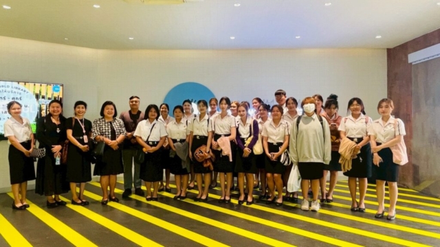 LINE_ALBUM_91268_251212_156