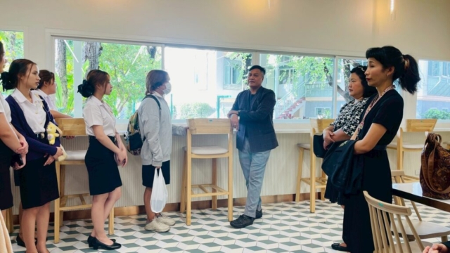 LINE_ALBUM_91268_251212_159