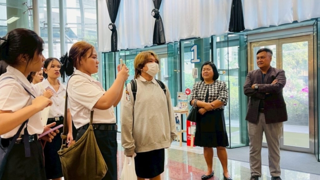 LINE_ALBUM_91268_251212_176