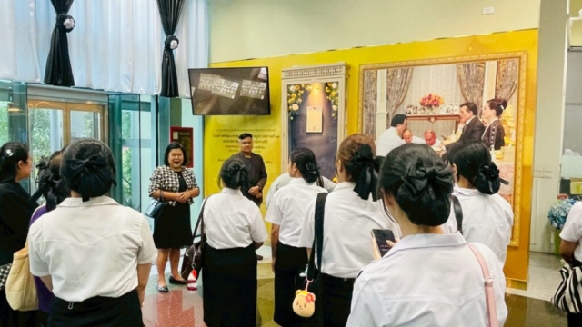 LINE_ALBUM_91268_251212_187