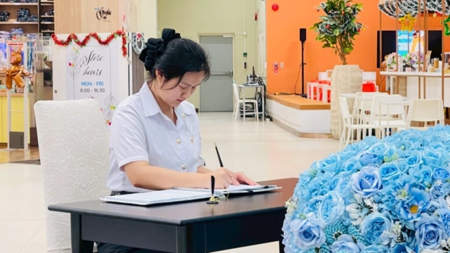 LINE_ALBUM_91268_251212_192