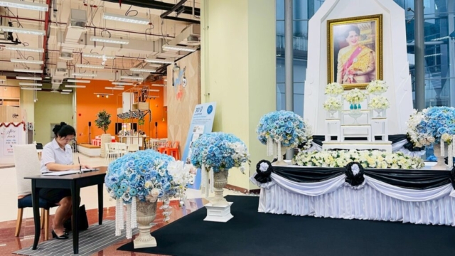 LINE_ALBUM_91268_251212_193