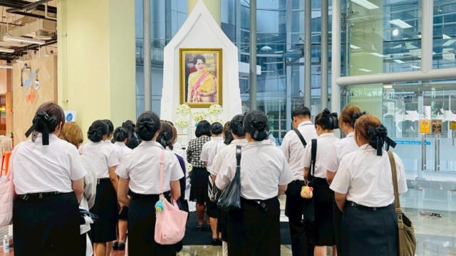 LINE_ALBUM_91268_251212_196