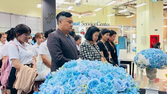 LINE_ALBUM_91268_251212_198