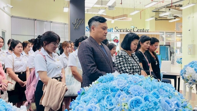 LINE_ALBUM_91268_251212_200