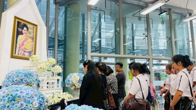 LINE_ALBUM_91268_251212_207