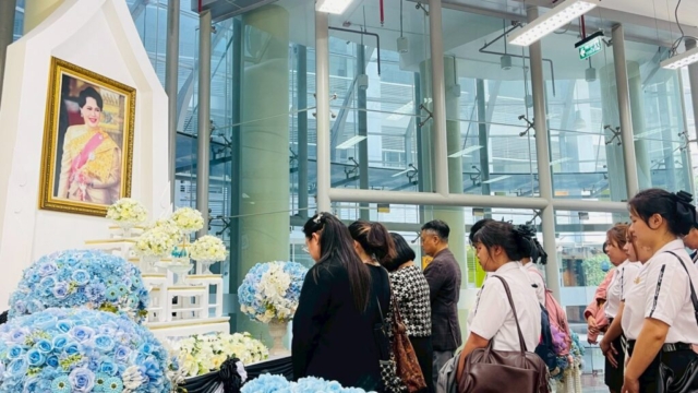 LINE_ALBUM_91268_251212_208