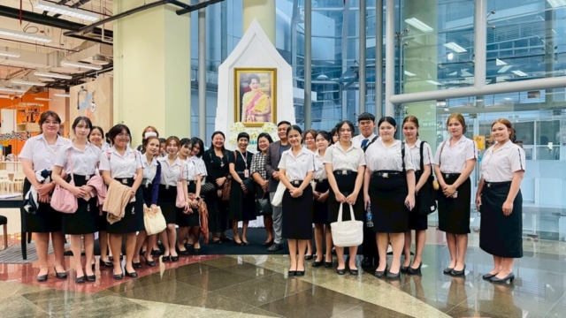 LINE_ALBUM_91268_251212_214