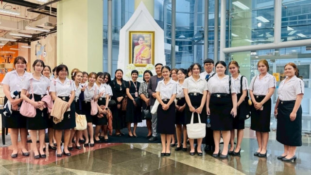 LINE_ALBUM_91268_251212_217