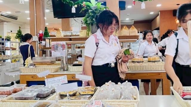 LINE_ALBUM_91268_251212_218