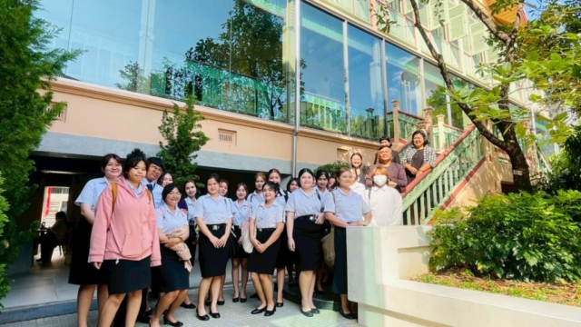 LINE_ALBUM_91268_251212_77