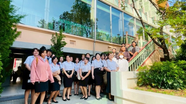 LINE_ALBUM_91268_251212_78