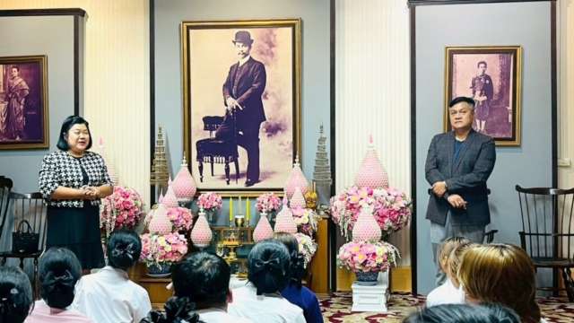 LINE_ALBUM_91268_251212_8