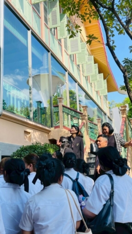 LINE_ALBUM_91268_251212_81