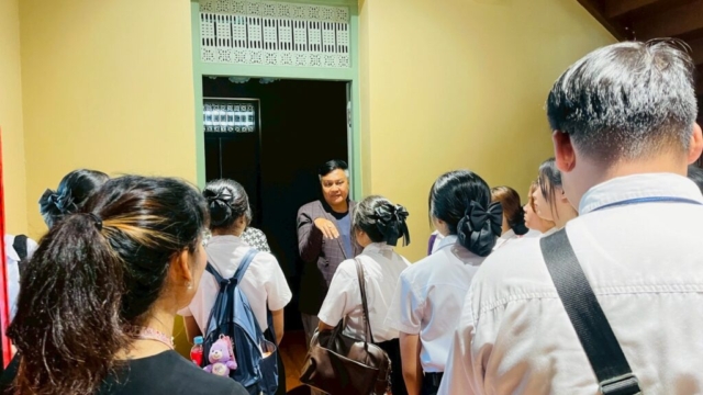 LINE_ALBUM_91268_251212_84