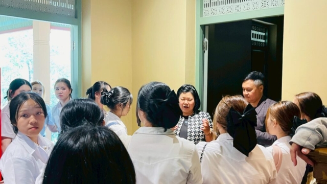 LINE_ALBUM_91268_251212_85