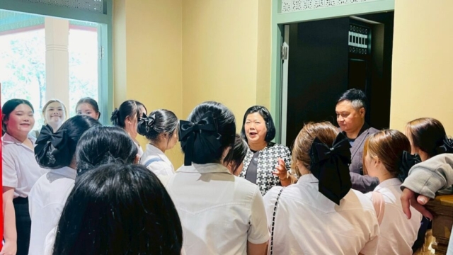 LINE_ALBUM_91268_251212_86