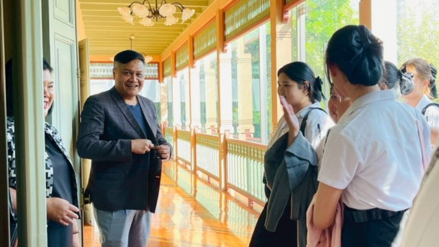 LINE_ALBUM_91268_251212_92