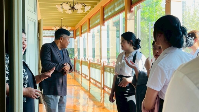 LINE_ALBUM_91268_251212_93