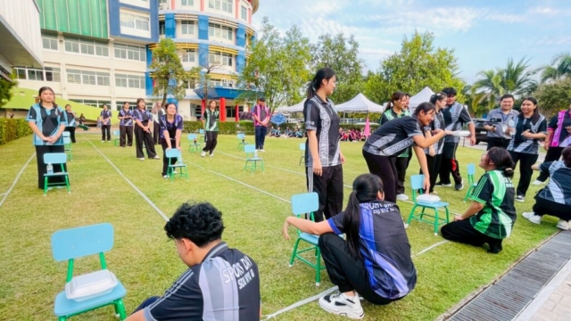 LINE_ALBUM_กิจกรรมกีฬาสี111268_251212_110