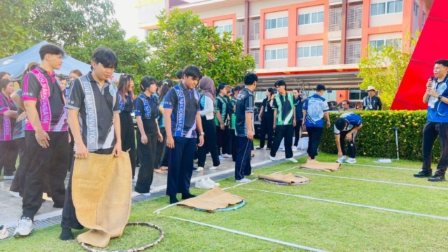 LINE_ALBUM_กิจกรรมกีฬาสี111268_251212_21