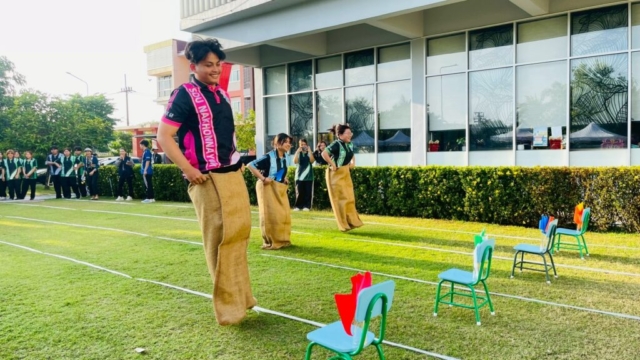 LINE_ALBUM_กิจกรรมกีฬาสี111268_251212_26