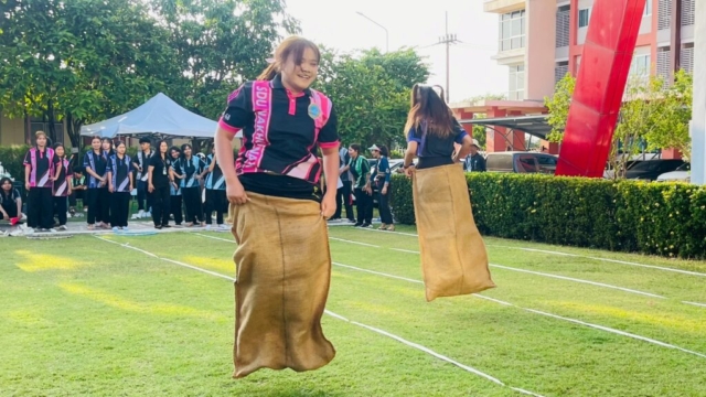 LINE_ALBUM_กิจกรรมกีฬาสี111268_251212_31