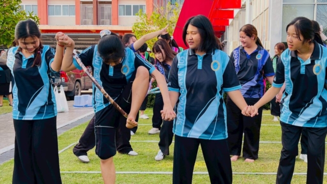 LINE_ALBUM_กิจกรรมกีฬาสี111268_251212_48