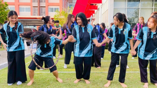 LINE_ALBUM_กิจกรรมกีฬาสี111268_251212_49