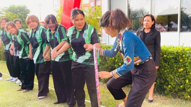 LINE_ALBUM_กิจกรรมกีฬาสี111268_251212_55