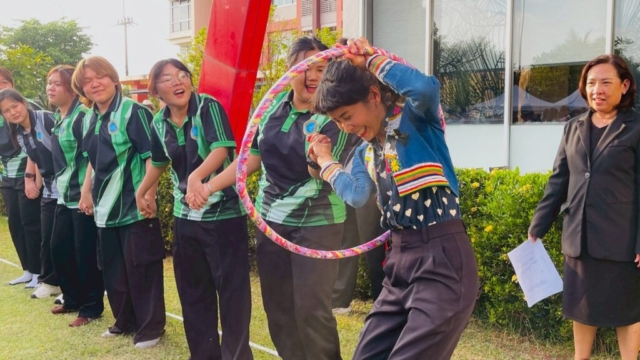 LINE_ALBUM_กิจกรรมกีฬาสี111268_251212_56