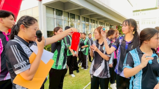 LINE_ALBUM_กิจกรรมกีฬาสี111268_251212_61