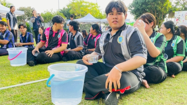 LINE_ALBUM_กิจกรรมกีฬาสี111268_251212_65