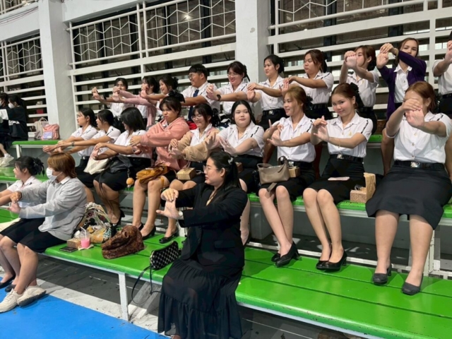 LINE_ALBUM_ประถมศึกษา อบรมบุคลิกภาพ_251215_49