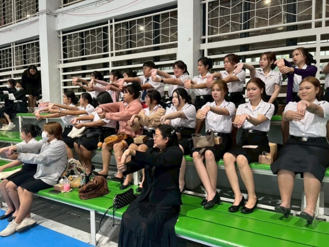 LINE_ALBUM_ประถมศึกษา อบรมบุคลิกภาพ_251215_50