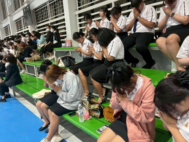 LINE_ALBUM_ประถมศึกษา อบรมบุคลิกภาพ_251215_56