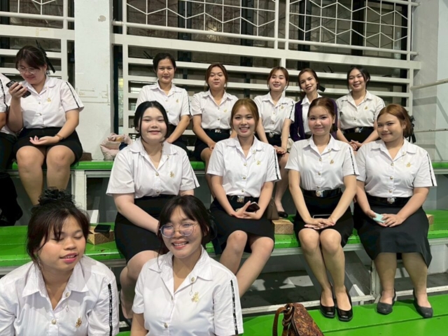 LINE_ALBUM_ประถมศึกษา อบรมบุคลิกภาพ_251215_58