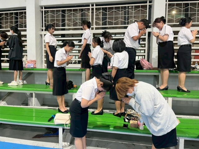 LINE_ALBUM_ประถมศึกษา อบรมบุคลิกภาพ_251215_76