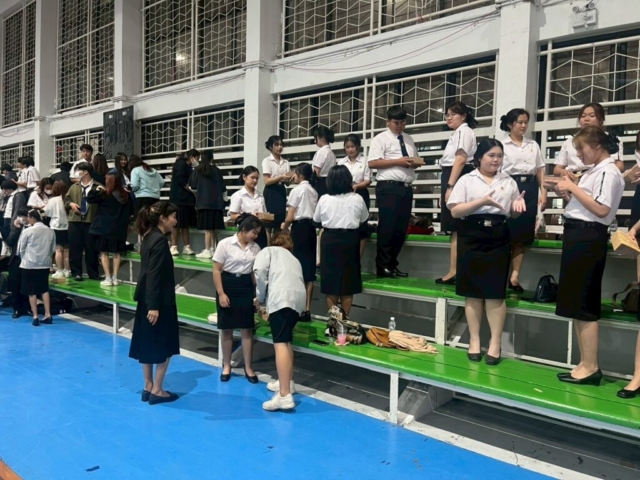 LINE_ALBUM_ประถมศึกษา อบรมบุคลิกภาพ_251215_79