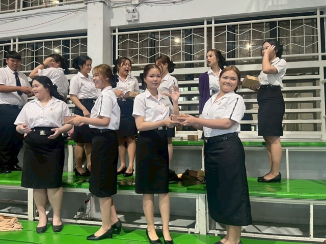 LINE_ALBUM_ประถมศึกษา อบรมบุคลิกภาพ_251215_84