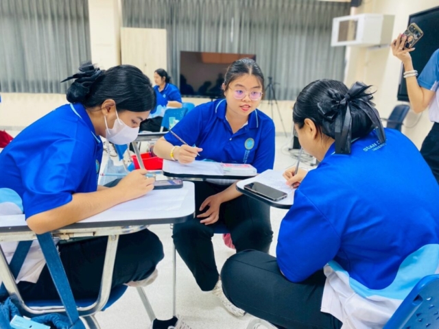 LINE_ALBUM_อบรม จัดป้าย_251212_20