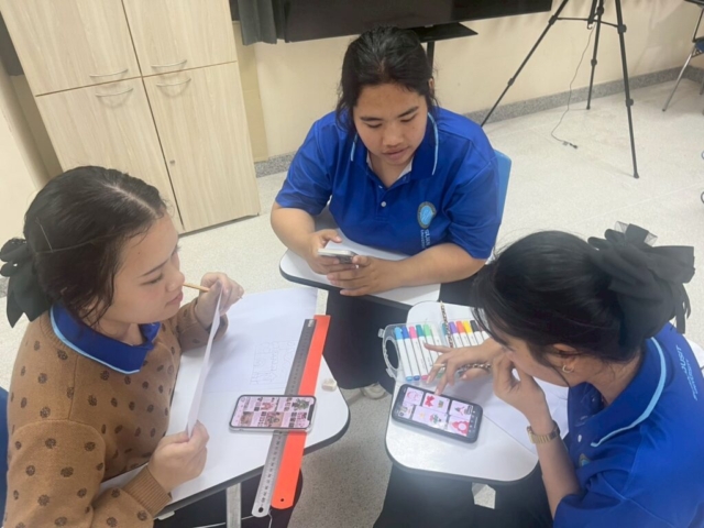 LINE_ALBUM_อบรม จัดป้าย_251212_40